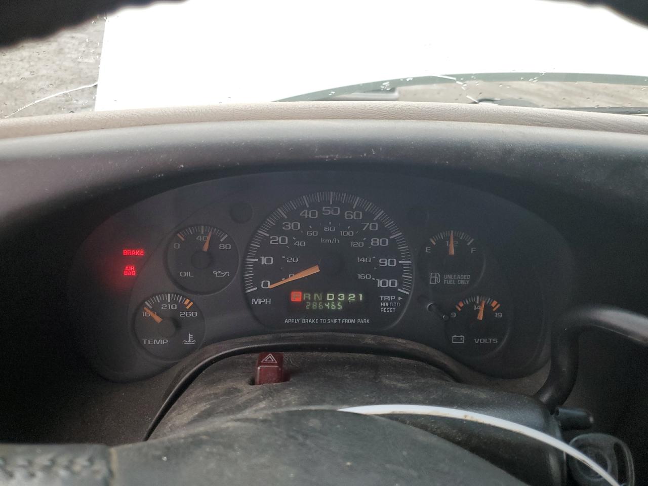 2001 Chevrolet Express G1500 VIN: 1GNFG15R111206689 Lot: 61071575