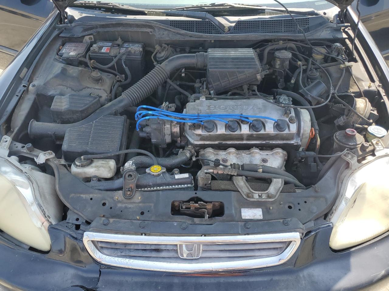 1998 Honda Civic Lx VIN: 2HGEJ6570WH600440 Lot: 59898505