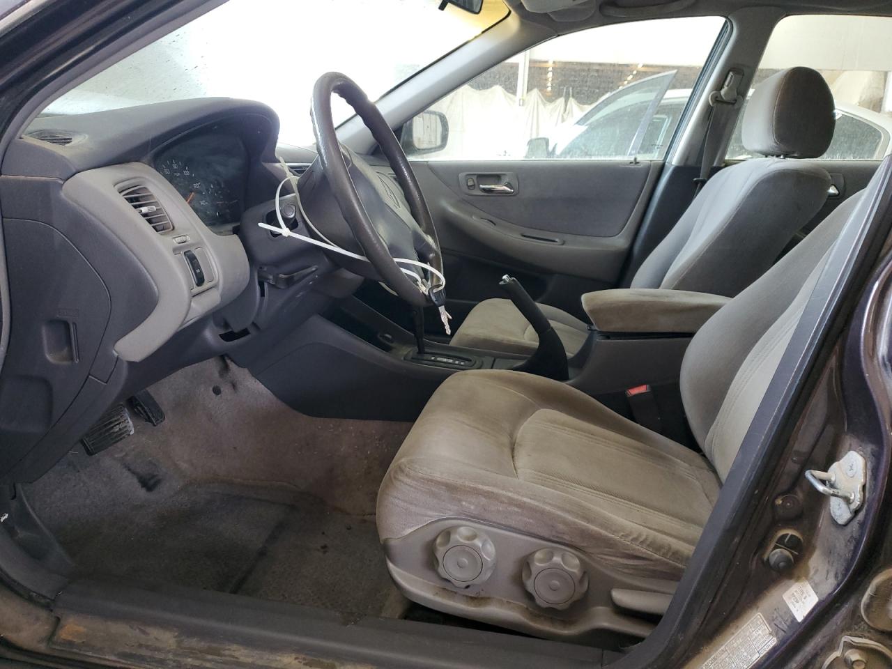 1999 Honda Accord Lx VIN: 1HGCG564XXA013618 Lot: 62064265