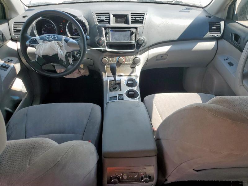  TOYOTA HIGHLANDER 2013 Srebrny