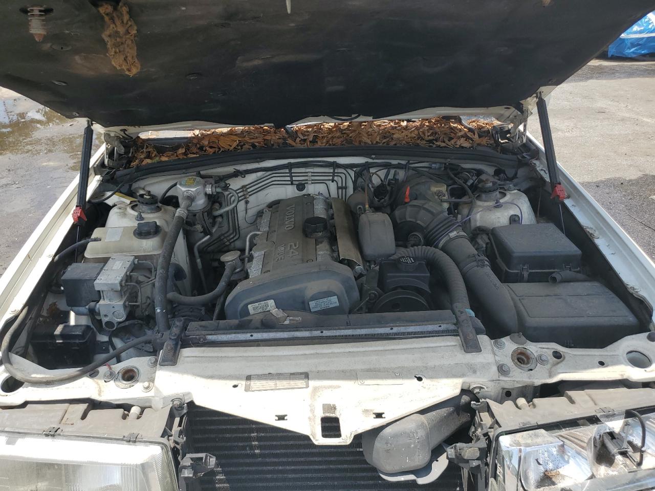 1998 Volvo S90 VIN: YV1KS9601W1140358 Lot: 62652255