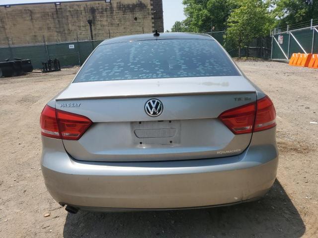  VOLKSWAGEN PASSAT 2014 Szary