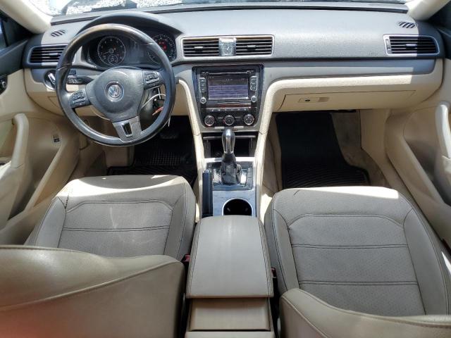 Sedans VOLKSWAGEN PASSAT 2014 Silver