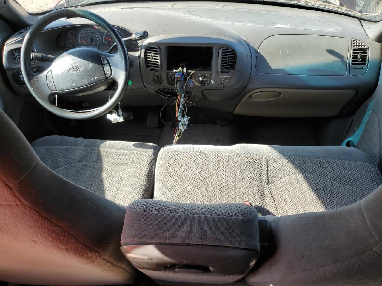 2000 Ford F150 VIN: 1FTRX18L6YNA02664 Lot: 61804545