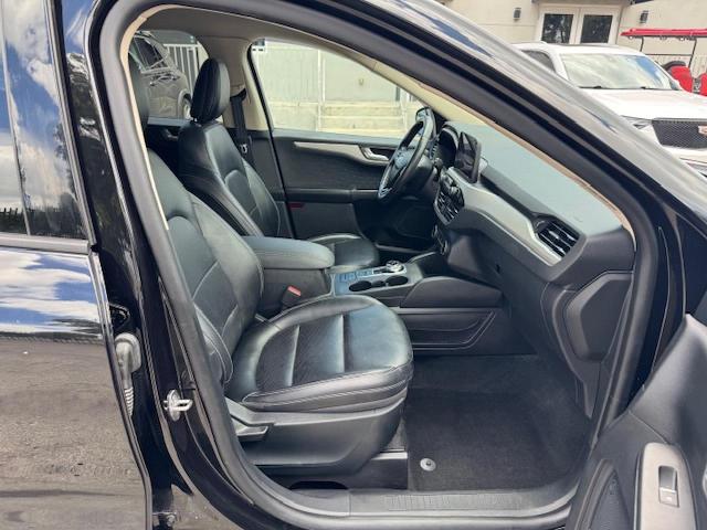  FORD ESCAPE 2020 Czarny