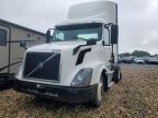 2016 Volvo Vnl Semi Truck na sprzedaż w Ebensburg, PA - Normal Wear