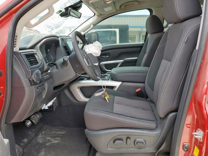  NISSAN TITAN 2023 Czerwony