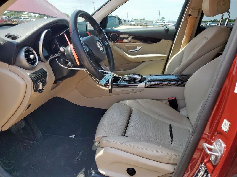  MERCEDES-BENZ GLC-CLASS 2016 Красный