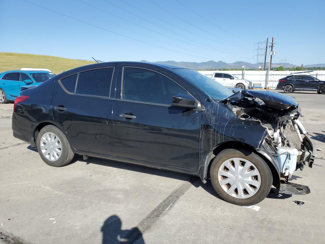 NISSAN VERSA 2019 VIN 3N1CN7AP5KL827309 photo 4