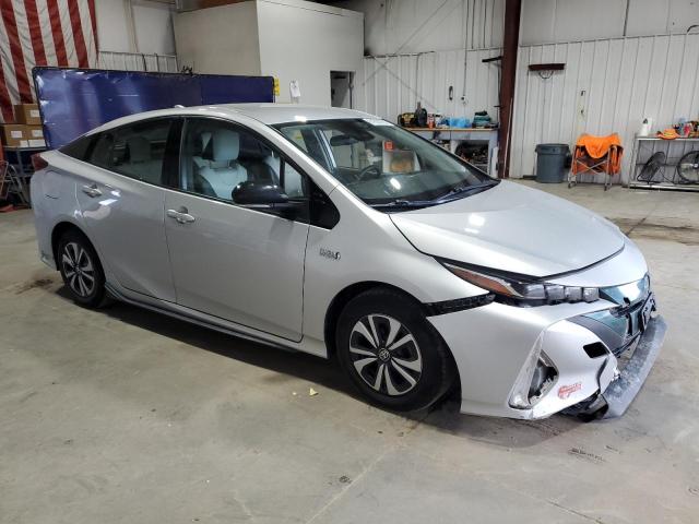  TOYOTA PRIUS 2017 Серебристый