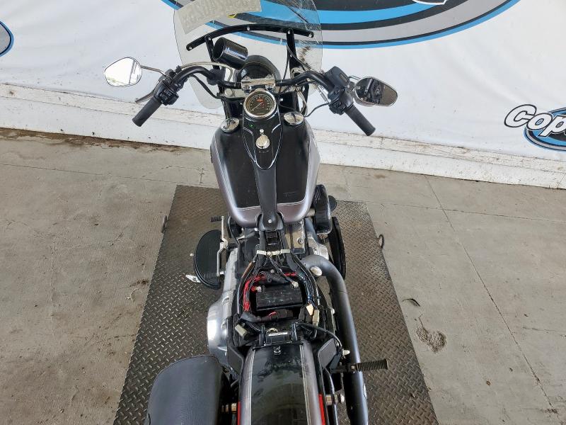  HARLEY-DAVIDSON FL 2015 Чорний