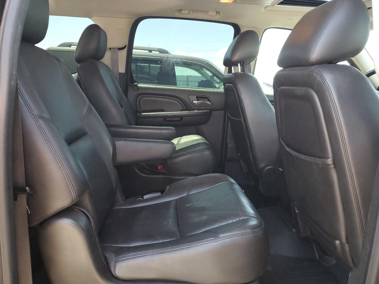 2013 GMC Yukon Xl Denali VIN: 1GKS2MEF3DR123353 Lot: 62858855
