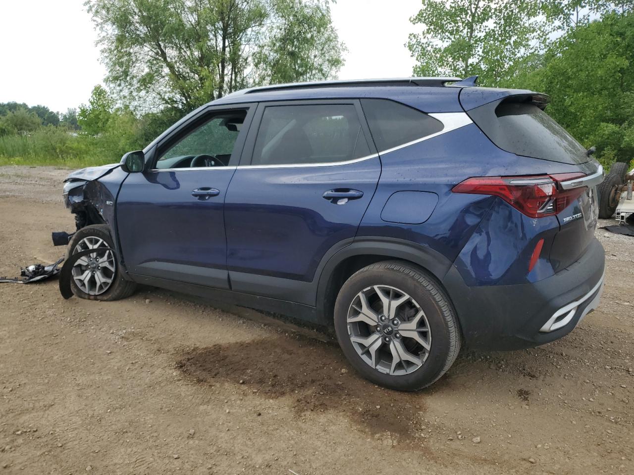 KIA SELTOS 2021 VIN KNDERCAA2M7218040 фото 2