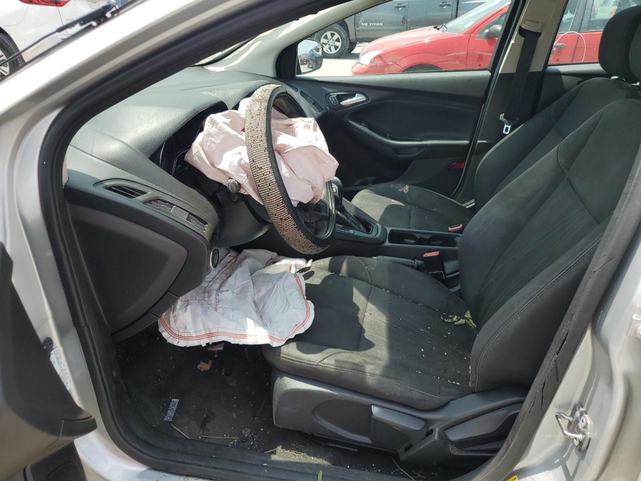 2016 Ford Focus Se VIN: 1FADP3K23GL351951 Lot: 96462755