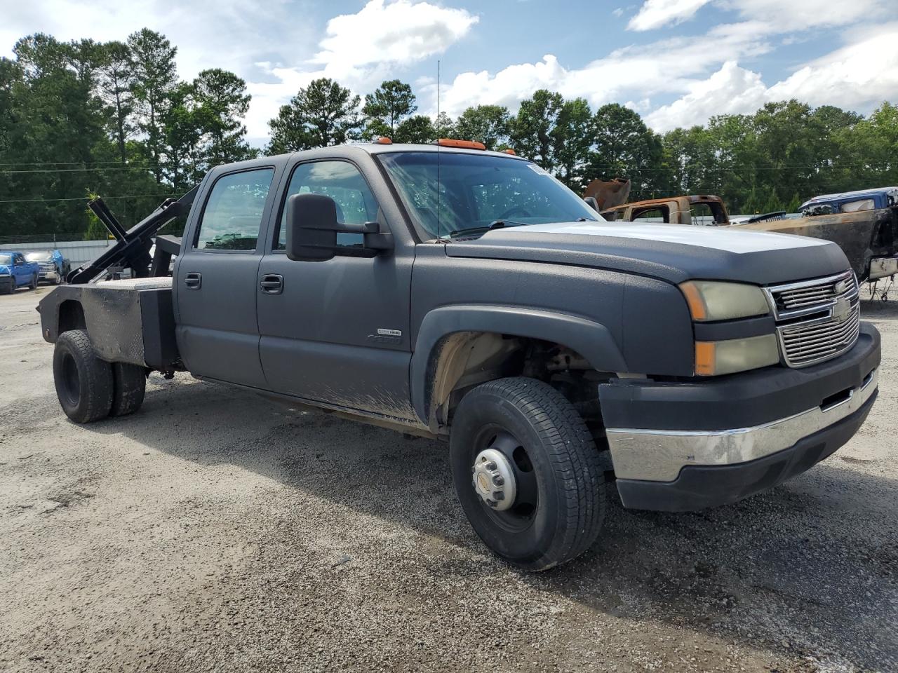 2006 Chevrolet Silverado C3500 for Sale in Harleyville, SC - Minor Dent/Scratches