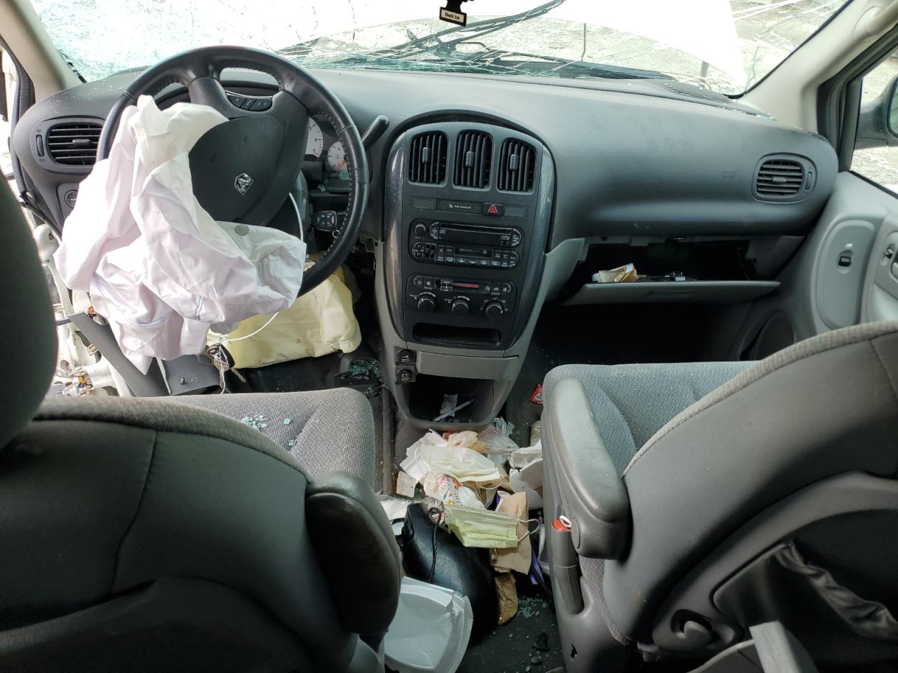 2005 Dodge Grand Caravan Sxt VIN: 2D4GP44L05R196088 Lot: 60838685