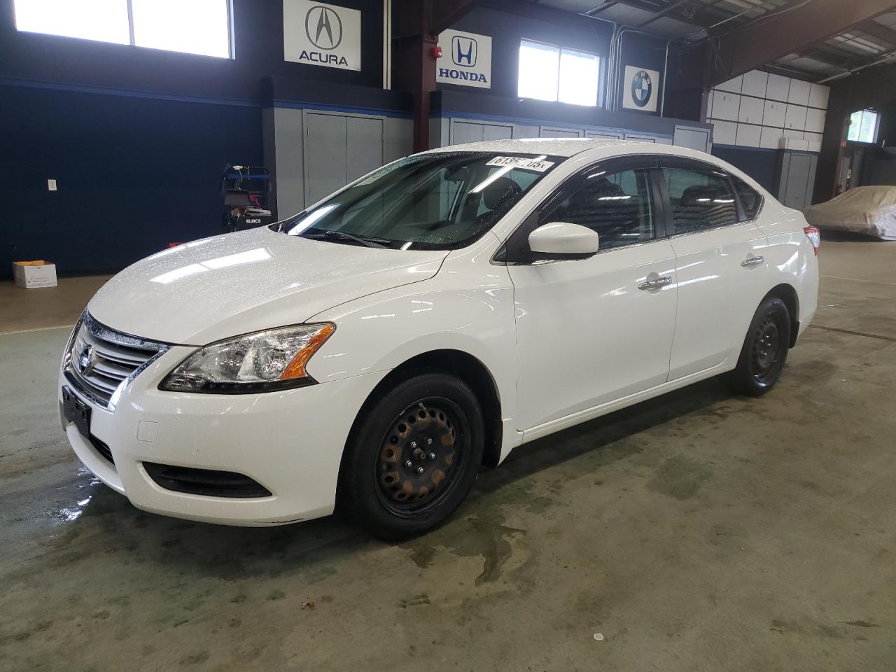 2015 Nissan Sentra S продається в East Granby, CT - Minor Dent/Scratches