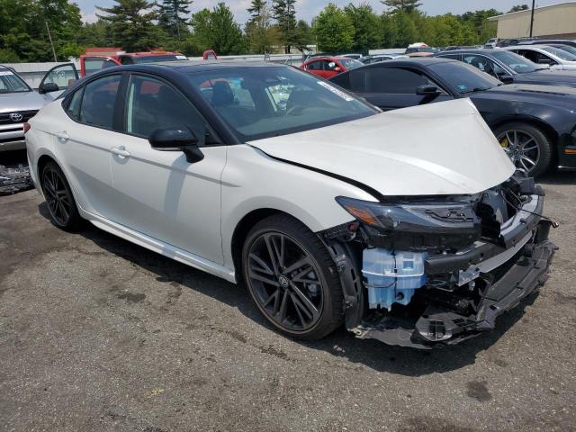  TOYOTA CAMRY 2025 Белы