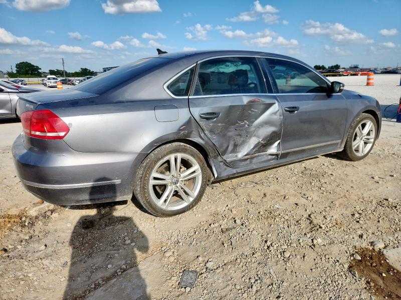 VOLKSWAGEN PASSAT 2014 Szary
