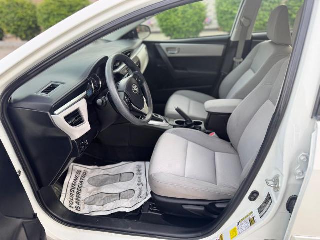 Sedans TOYOTA COROLLA 2014 Biały