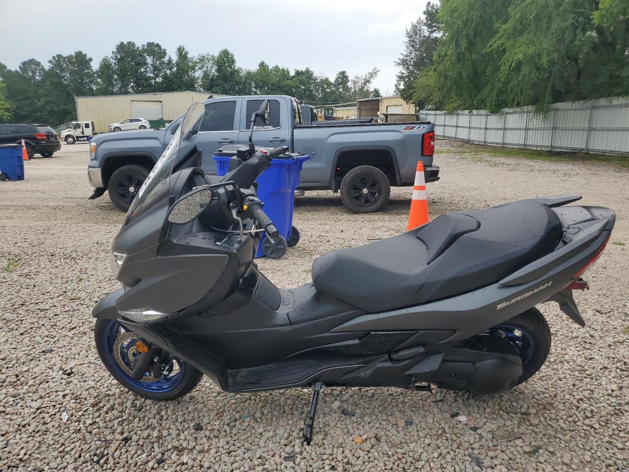 SUZUKI AN400 A 2021 VIN JS1DU11J8S7100287 photo 3