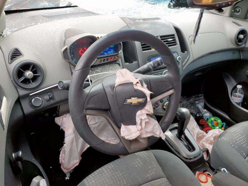Хетчбеки CHEVROLET SONIC 2012 Червоний