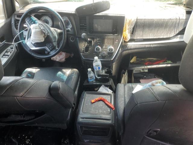  TOYOTA SIENNA 2015 Серебристый