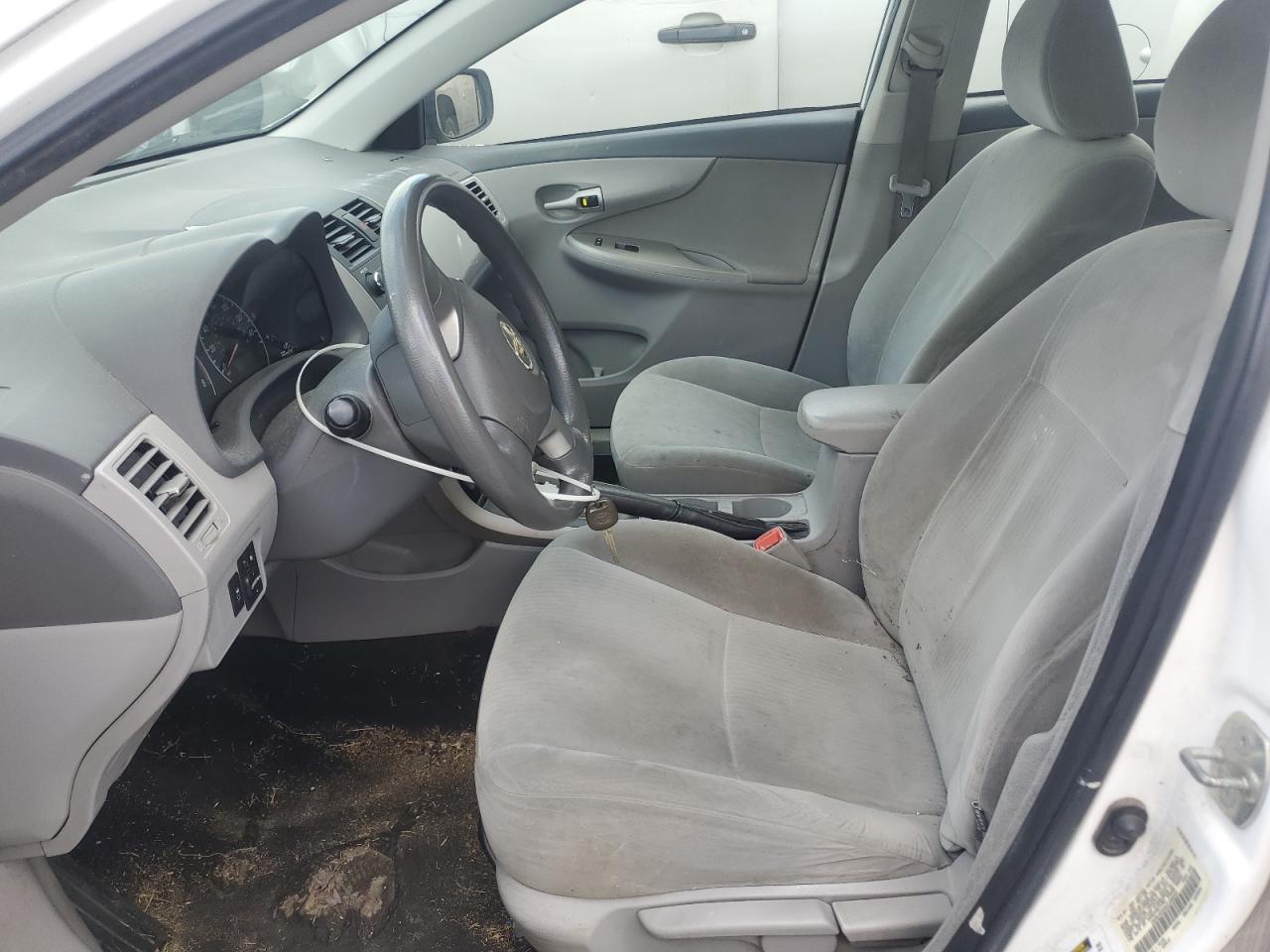2010 Toyota Corolla Base VIN: 1NXBU4EE9AZ186653 Lot: 62839555