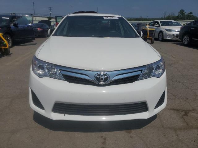 Sedans TOYOTA CAMRY 2014 White
