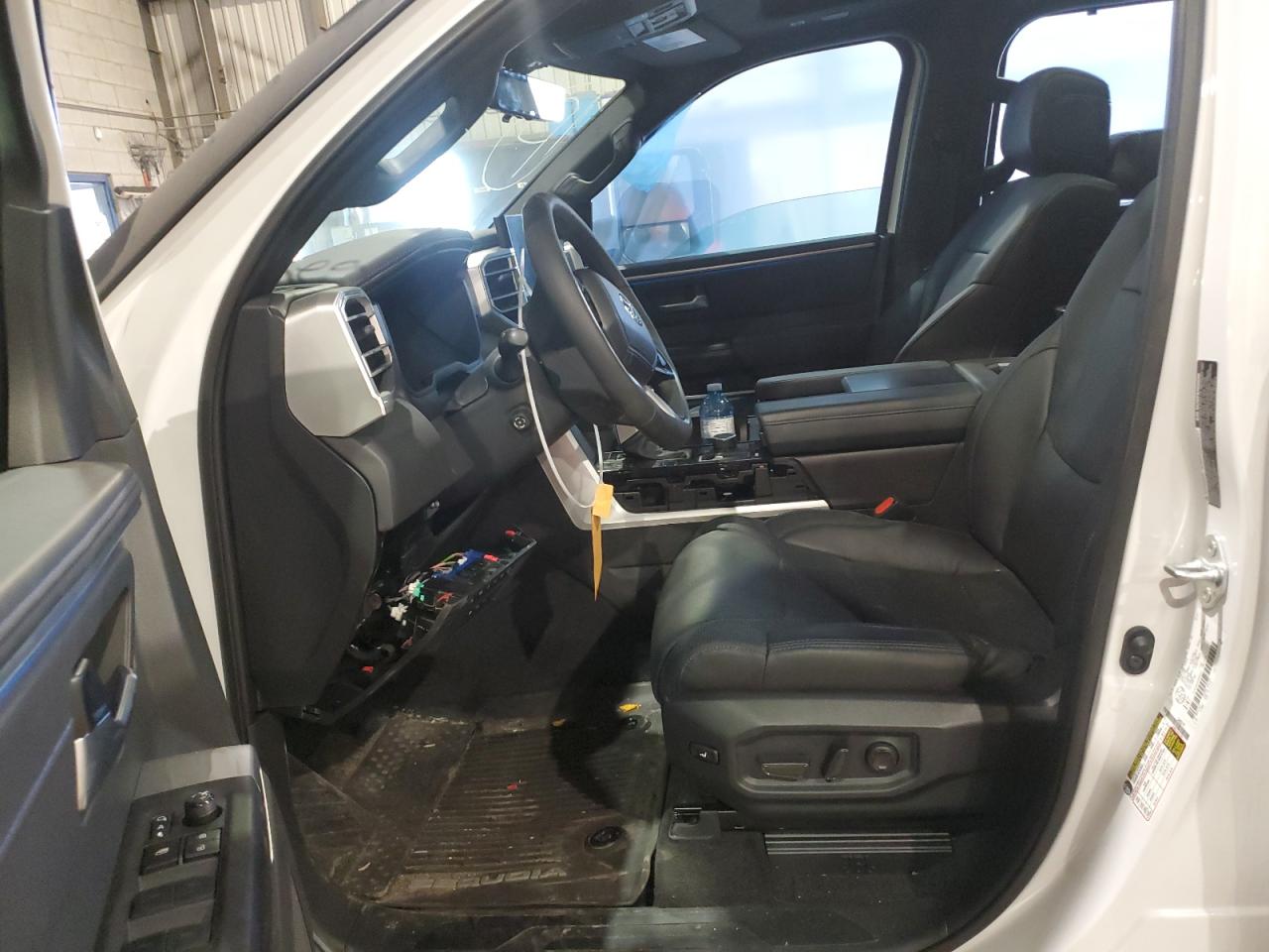 2024 Toyota Sequoia Sr5 VIN: 7SVAAABA4RX048219 Lot: 61627595