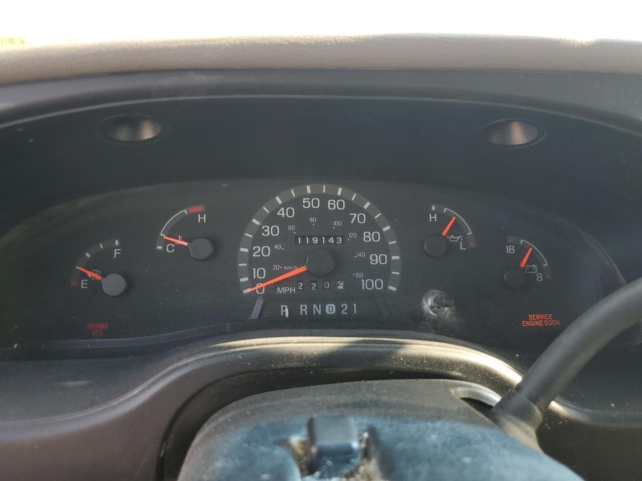 2000 Ford Econoline E150 Van VIN: 1FTRE14W5YHB69473 Lot: 62169295