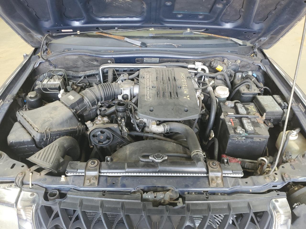 2000 Mitsubishi Montero Sport Ls VIN: JA4MT31H8YP819141 Lot: 61784465