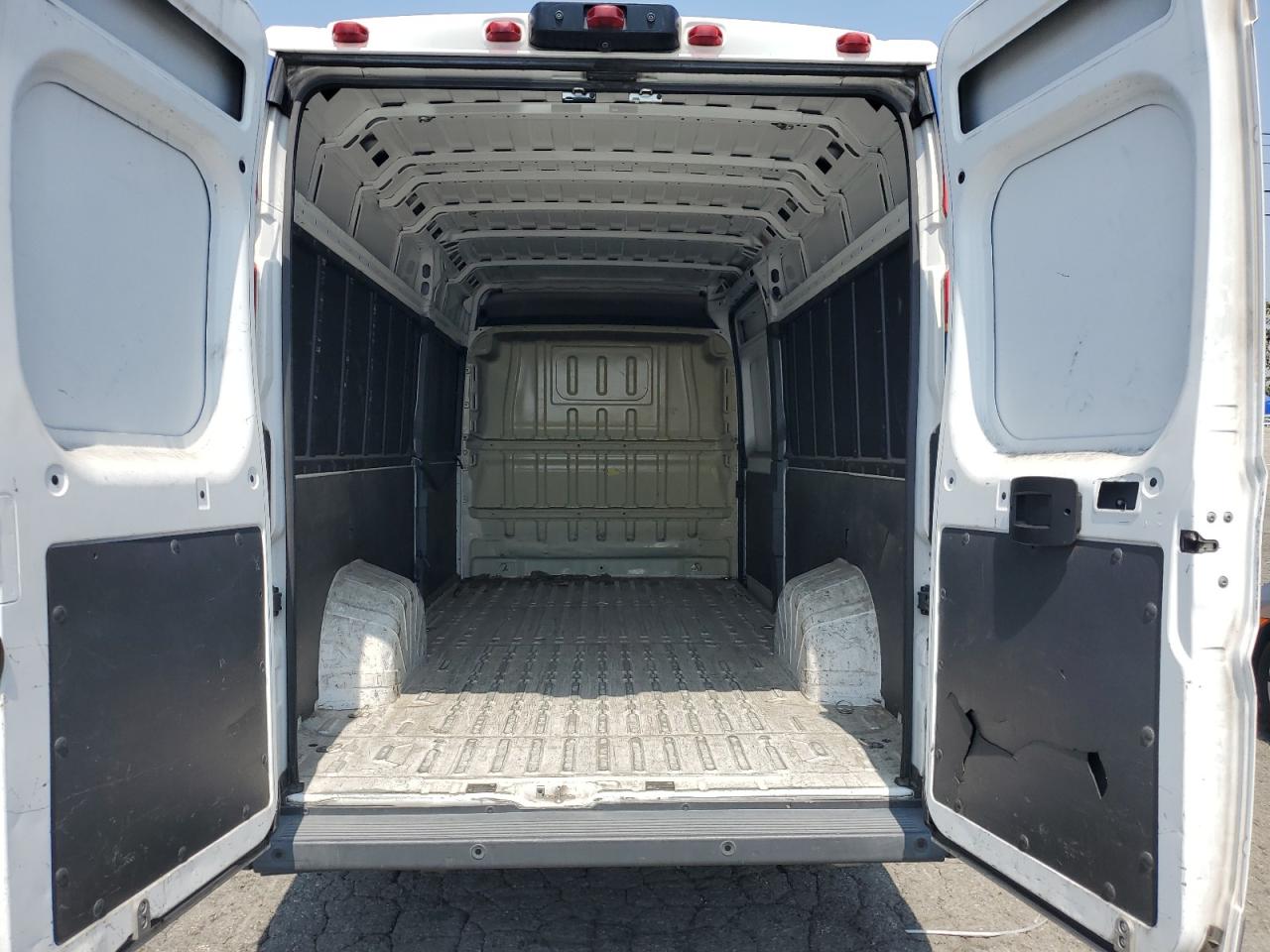 2018 Ram Promaster 3500 3500 High VIN: 3C6URVJG0JE102057 Lot: 59262585