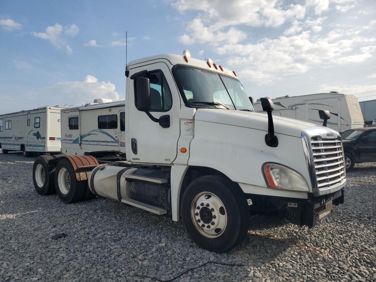 2012 Freightliner Cascadia 125 Semi Truck for Sale in Apopka, FL - Minor Dent/Scratches