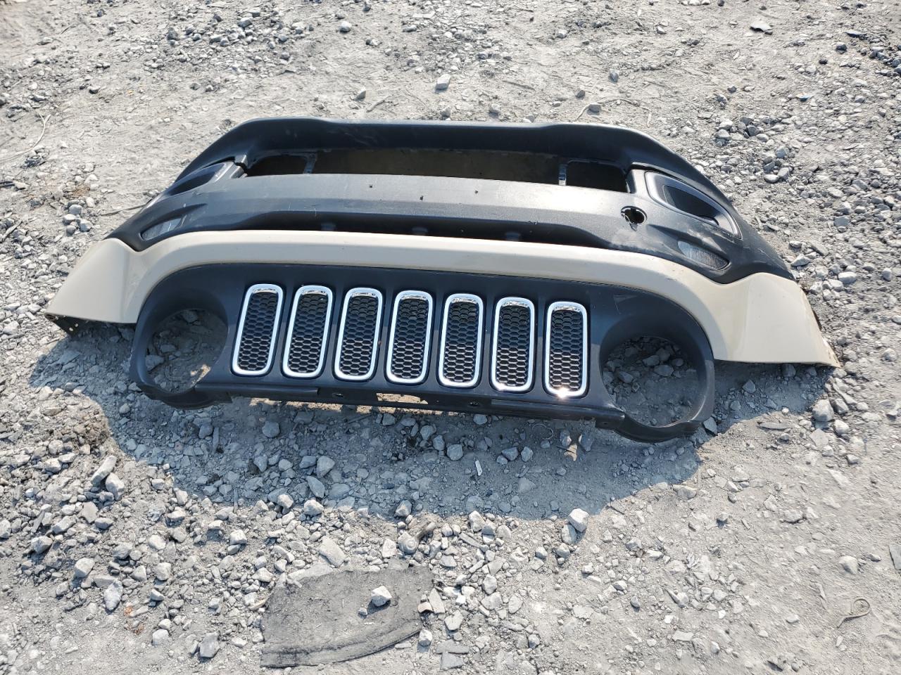 2015 Jeep Renegade Latitude VIN: ZACCJABT3FPB93240 Lot: 59110655