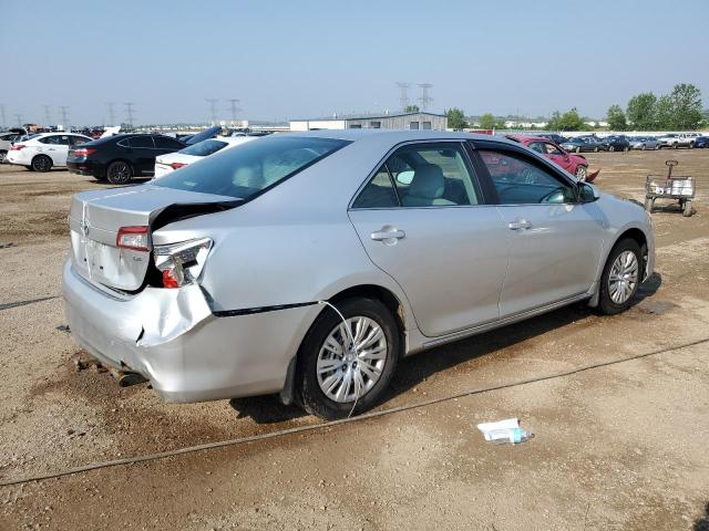  TOYOTA CAMRY 2013 Srebrny