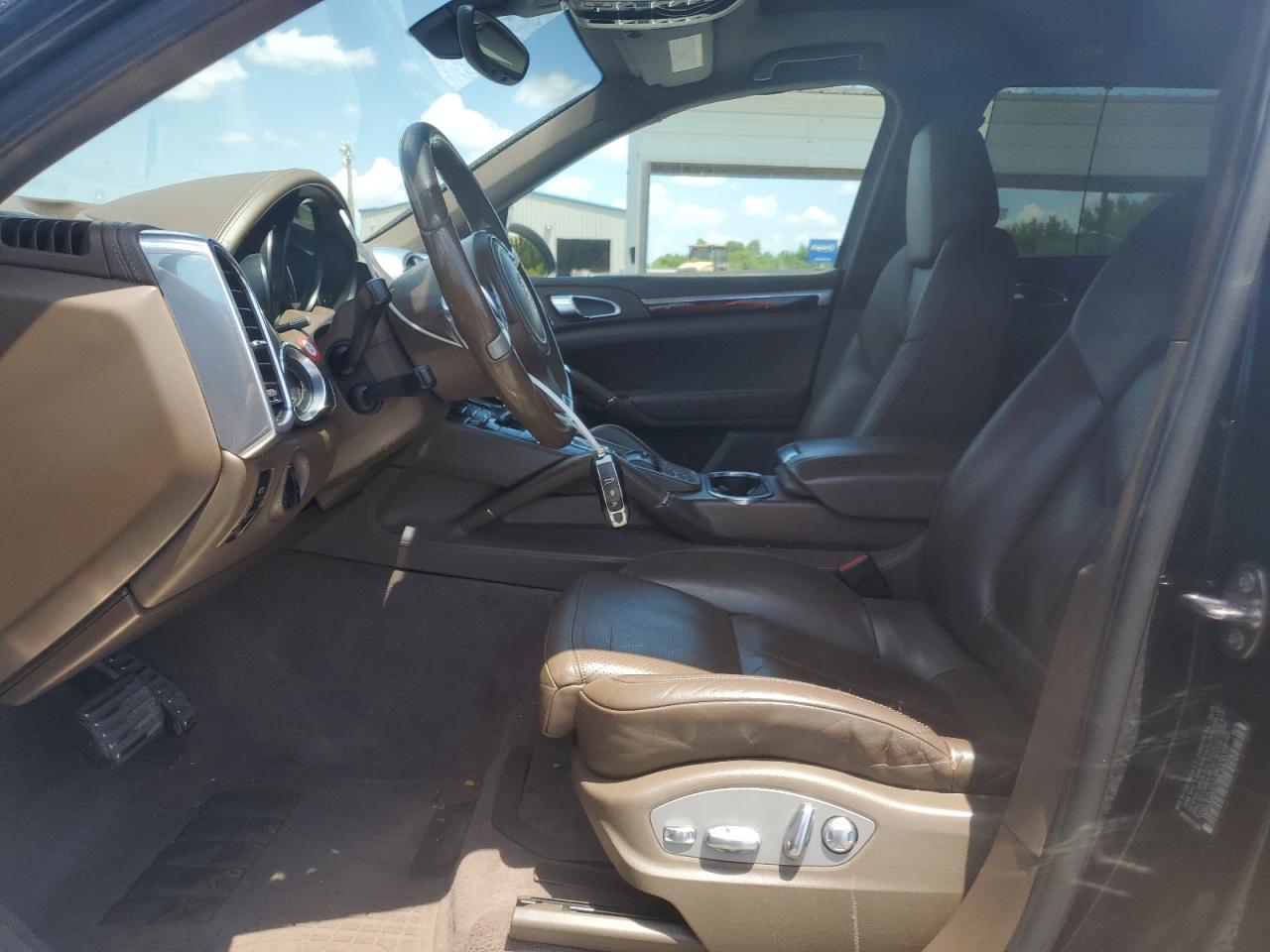 2011 Porsche Cayenne S VIN: WP1AB2A29BLA42077 Lot: 62181095