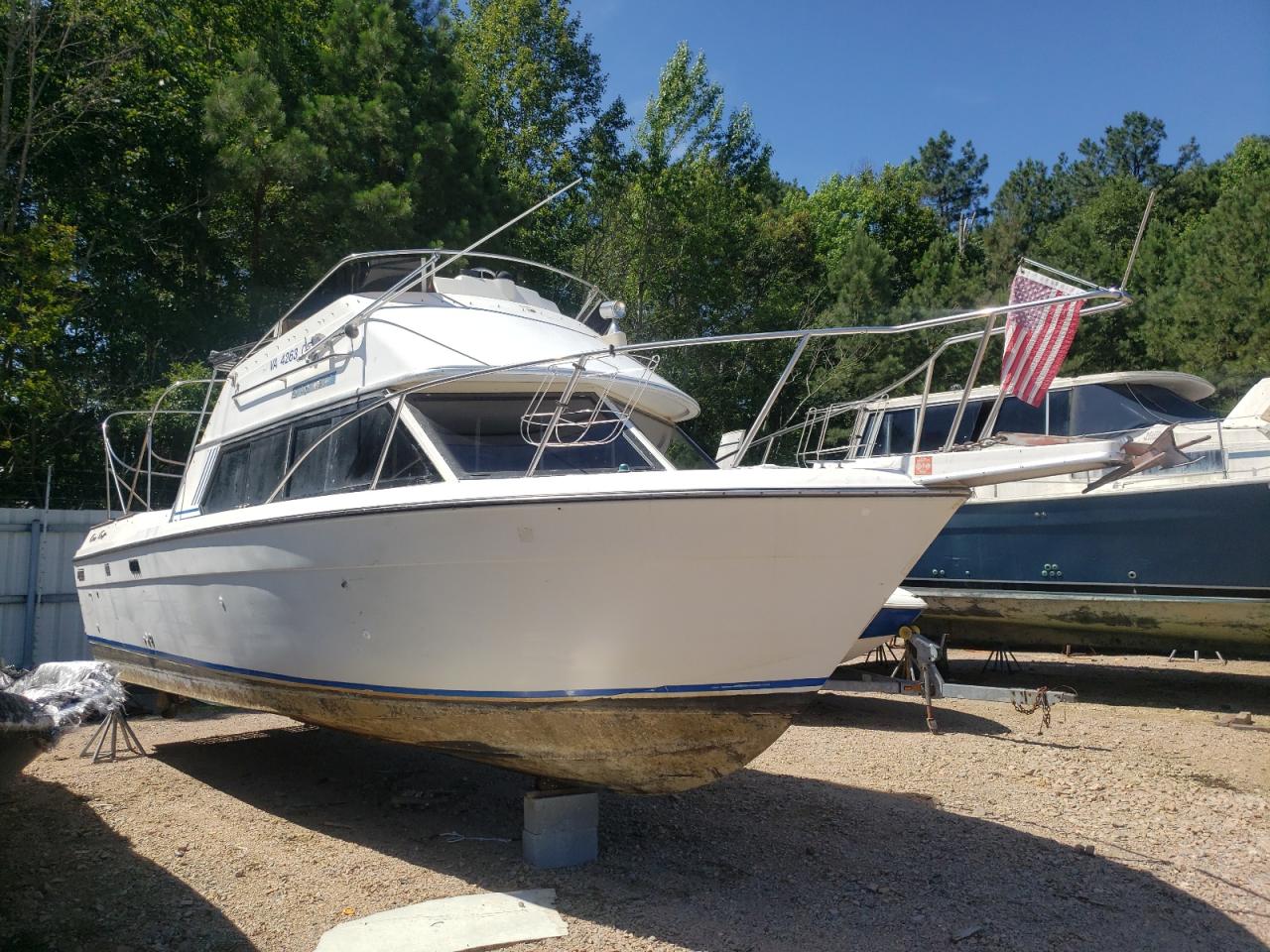 Charles City, VA에서 판매 중인 1989 Chris Craft Boat - Minor Dent/Scratches