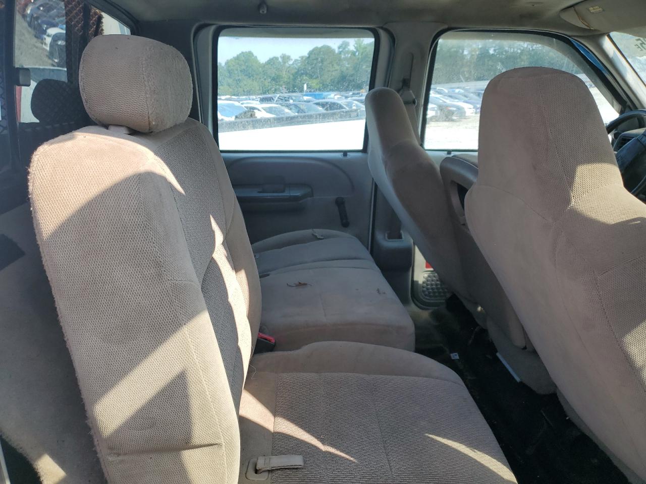 2000 Ford F350 Super Duty VIN: 1FDWW36F5YEA17067 Lot: 58830685