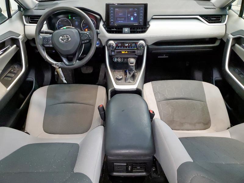  TOYOTA RAV4 2022 Srebrny
