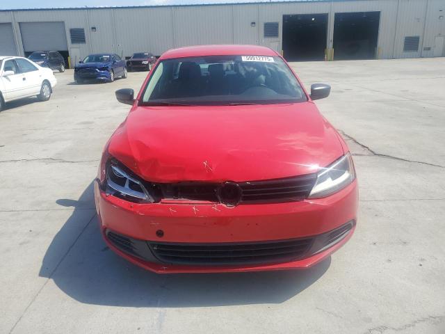 Sedans VOLKSWAGEN JETTA 2014 Czerwony