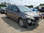 2017 Toyota Sienna Le продається в Greenwell Springs, LA - Front End