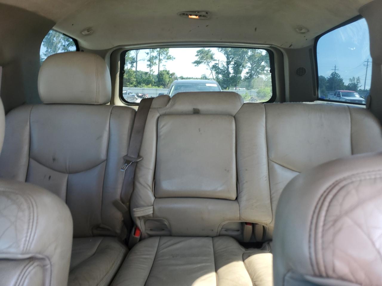 2003 Chevrolet Tahoe C1500 VIN: 1GNEC13ZX3R320107 Lot: 62586875
