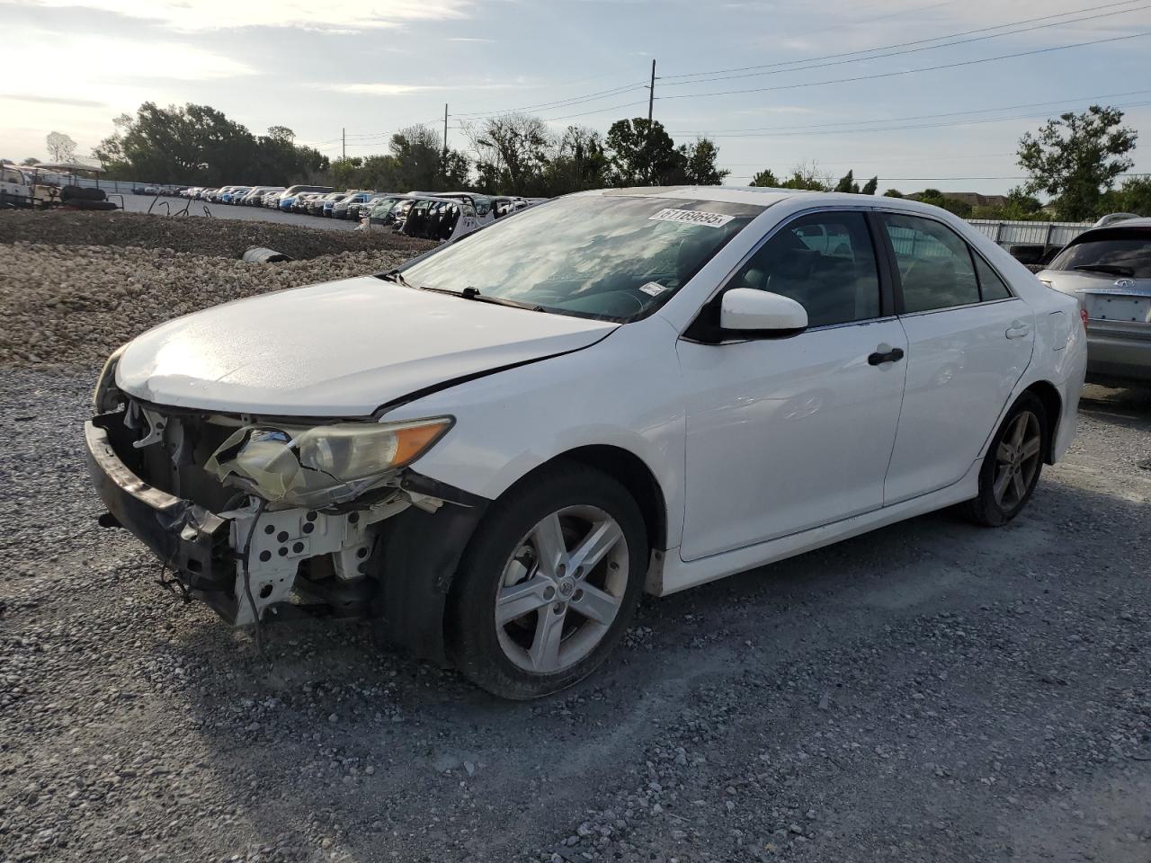 2013 Toyota Camry L за продажба в Riverview, FL - Front End