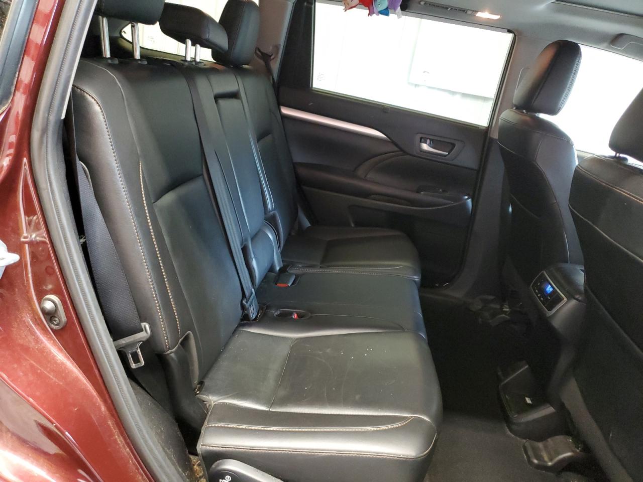 2019 Toyota Highlander Se VIN: 5TDJZRFH0KS985377 Lot: 60721915