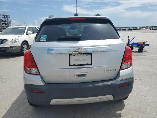  CHEVROLET TRAX 2016 Srebrny