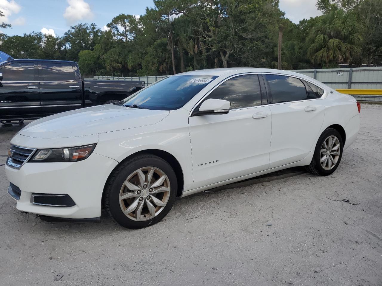 2016 Chevrolet Impala Lt იყიდება Fort Pierce-ში, FL - Minor Dent/Scratches
