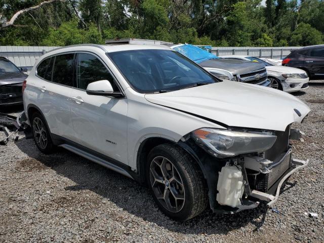  BMW X1 2016 Белы