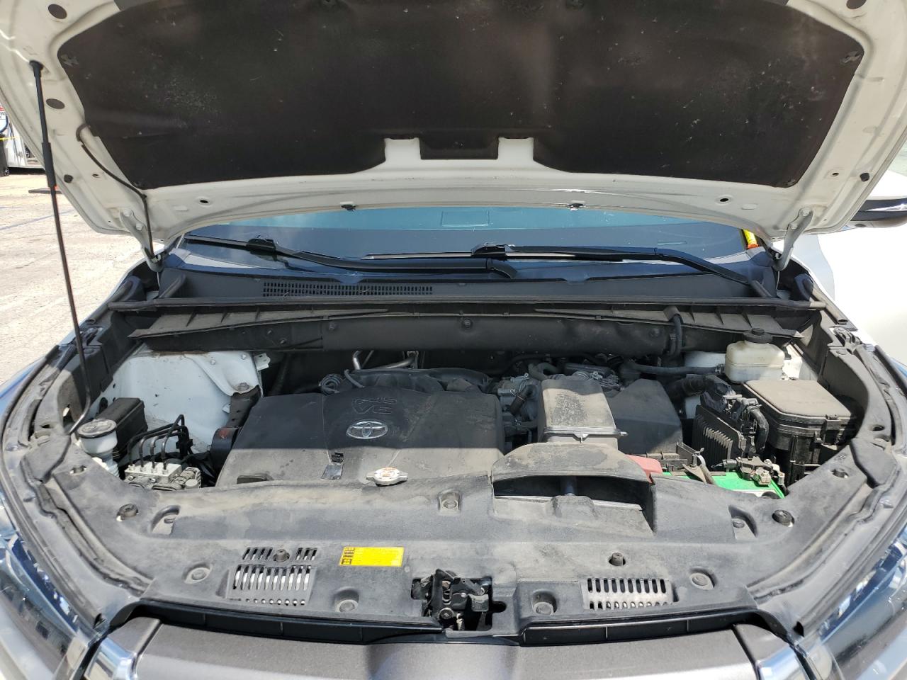 2018 Toyota Highlander Limited VIN: 5TDDZRFH2JS872221 Lot: 69355085