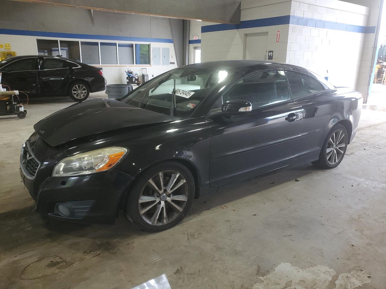 2011 Volvo C70 T5